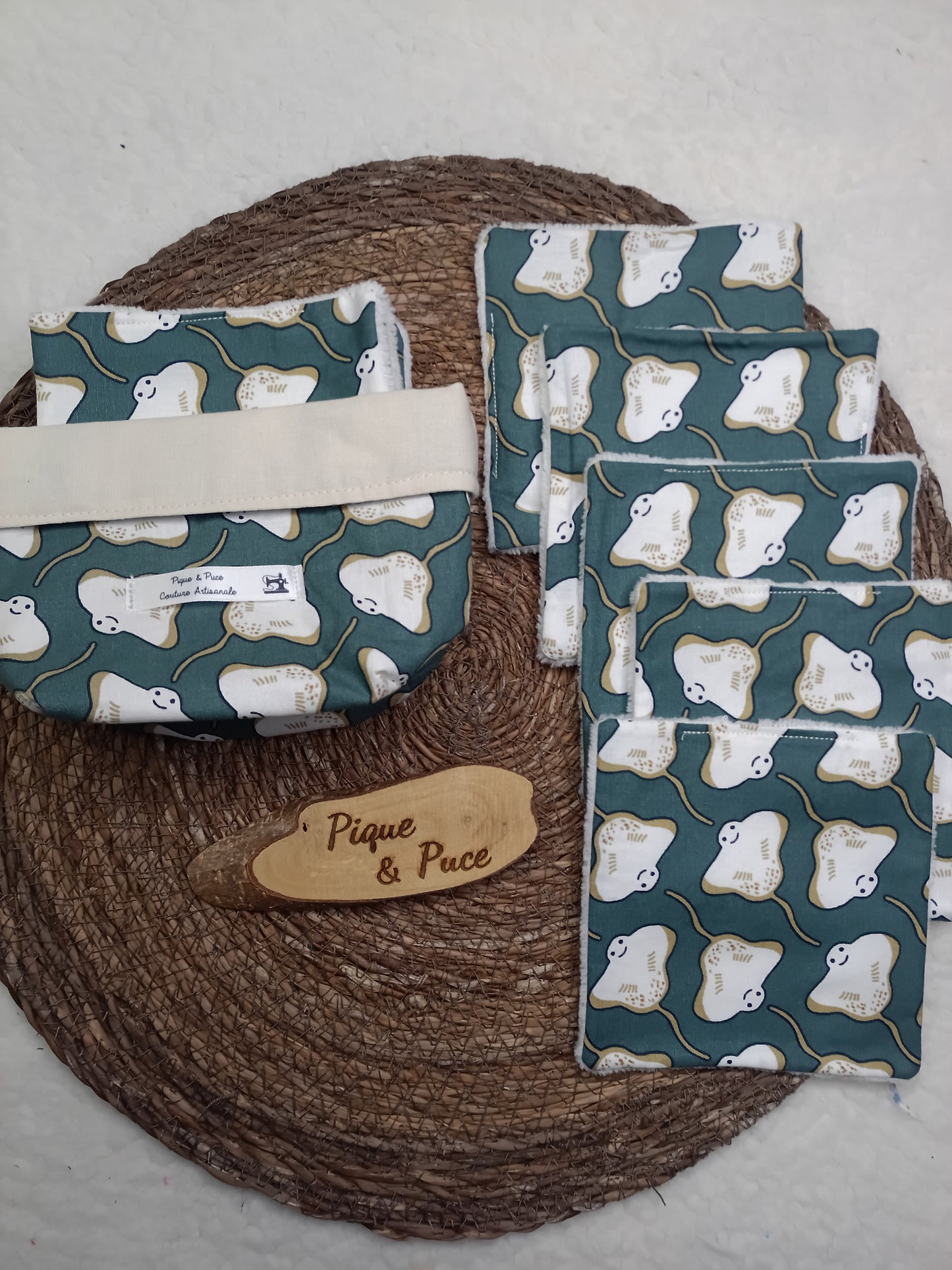Panière et lingettes assorties