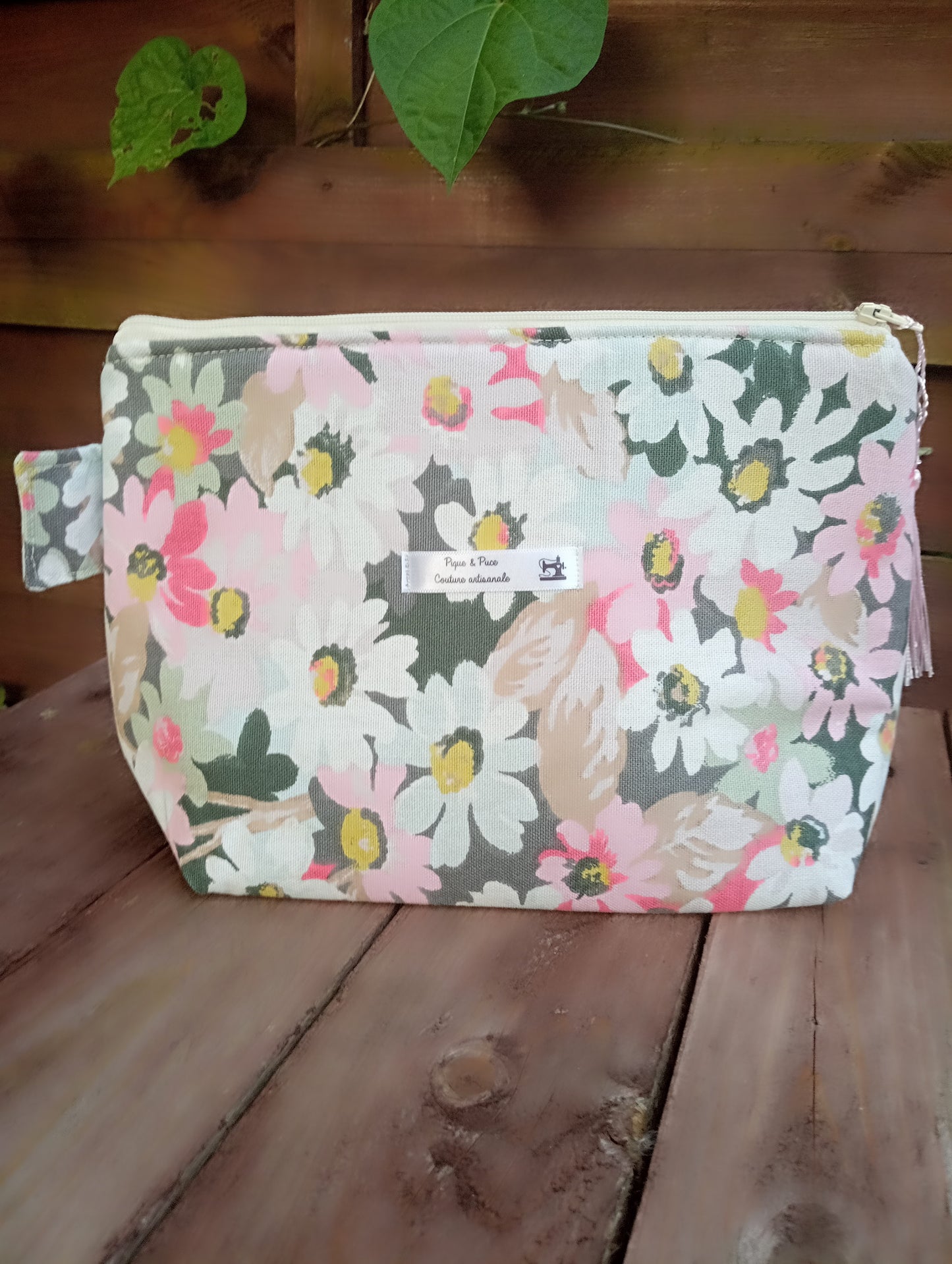Trousse de toilette triangle