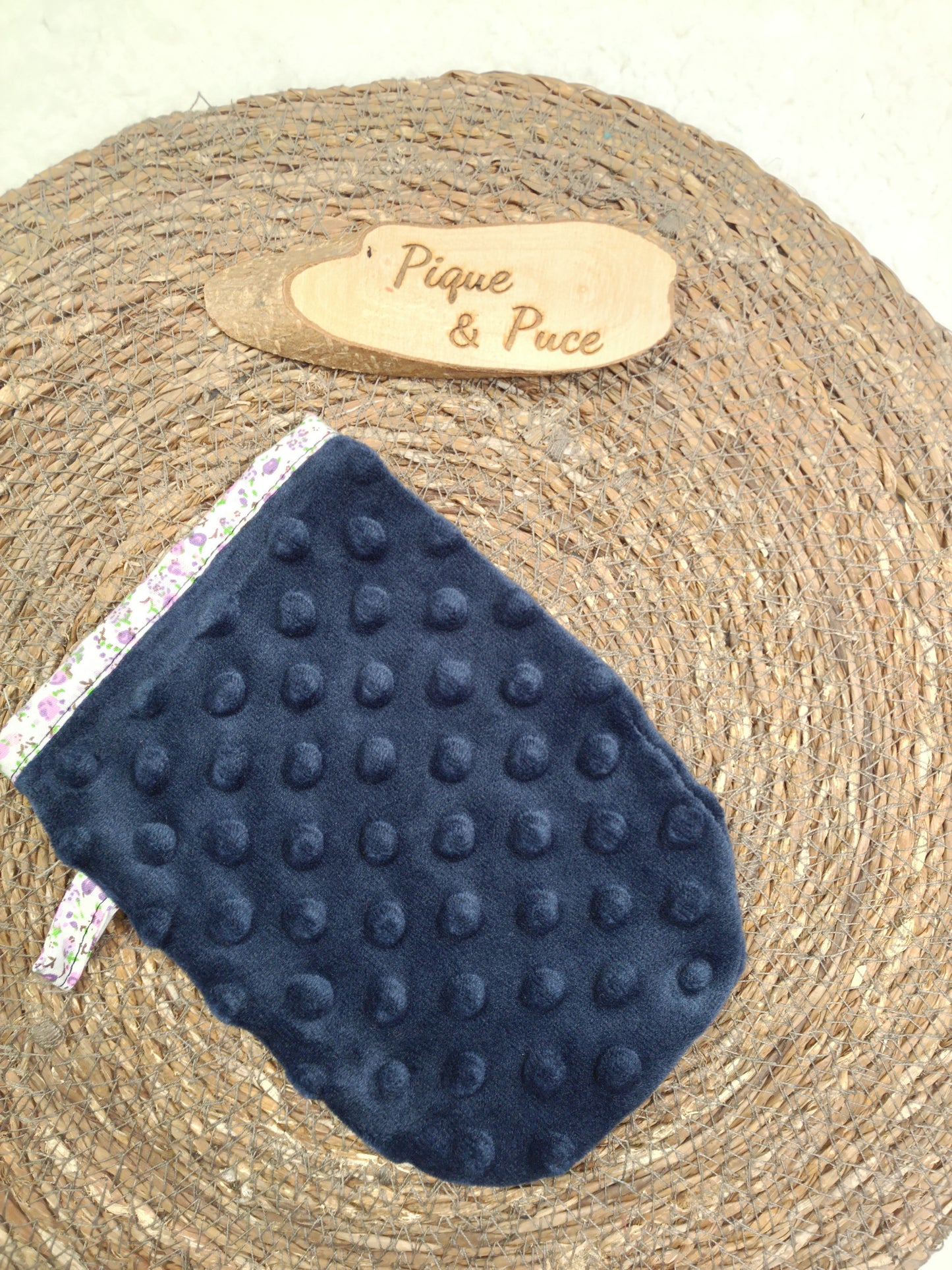 Gant démaquillant magique