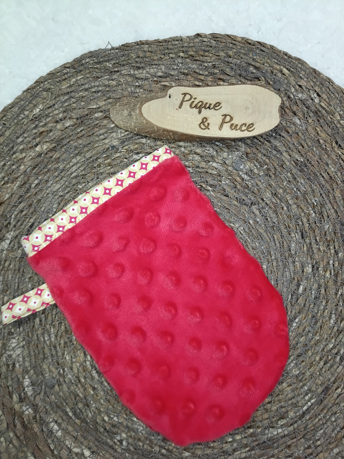 Gant démaquillant magique