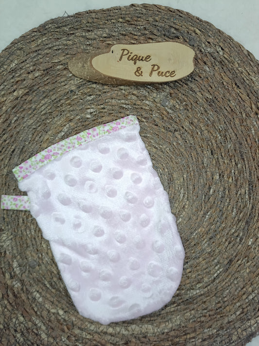 Gant démaquillant magique