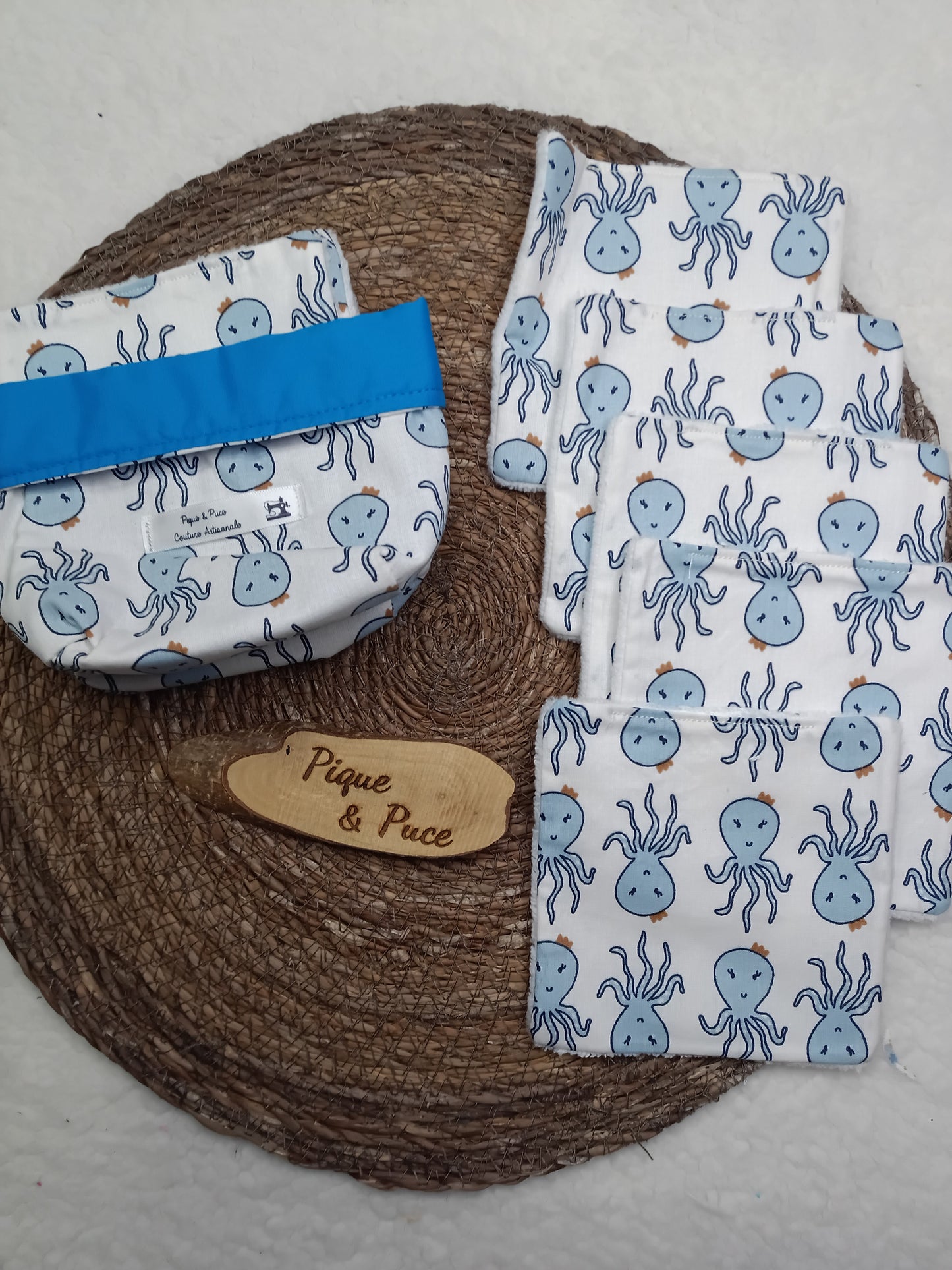Panière et lingettes assorties