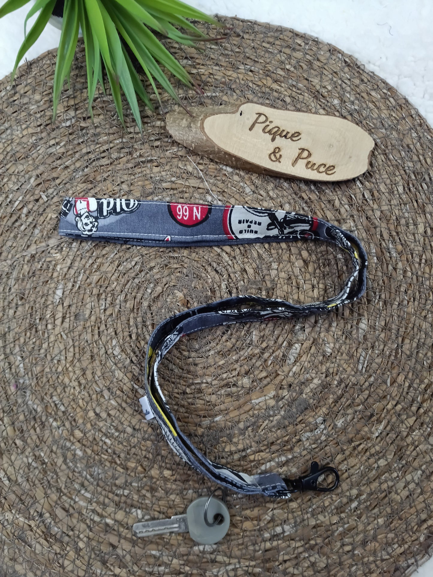 Cordon tour de cou clé/carte