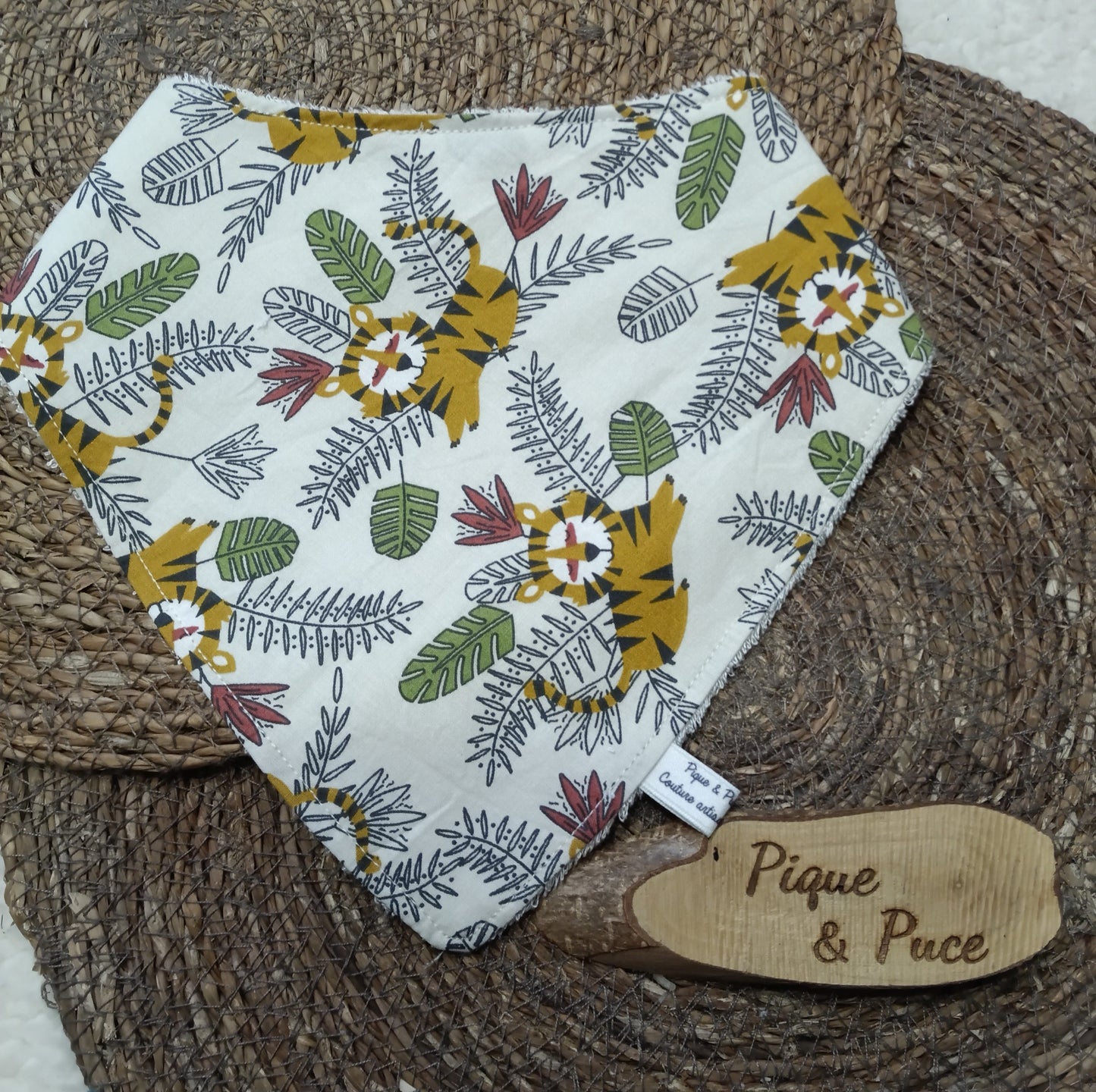 Bavoir bandana GM