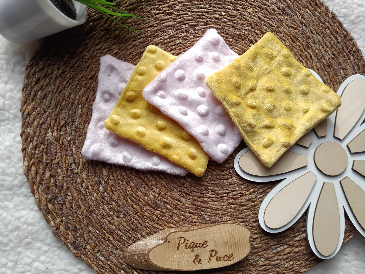 Carré minky démaquillant par 4