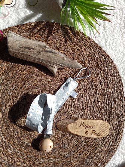 Attache tétine