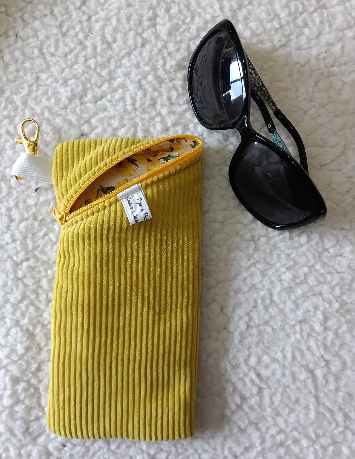 Étui à lunettes