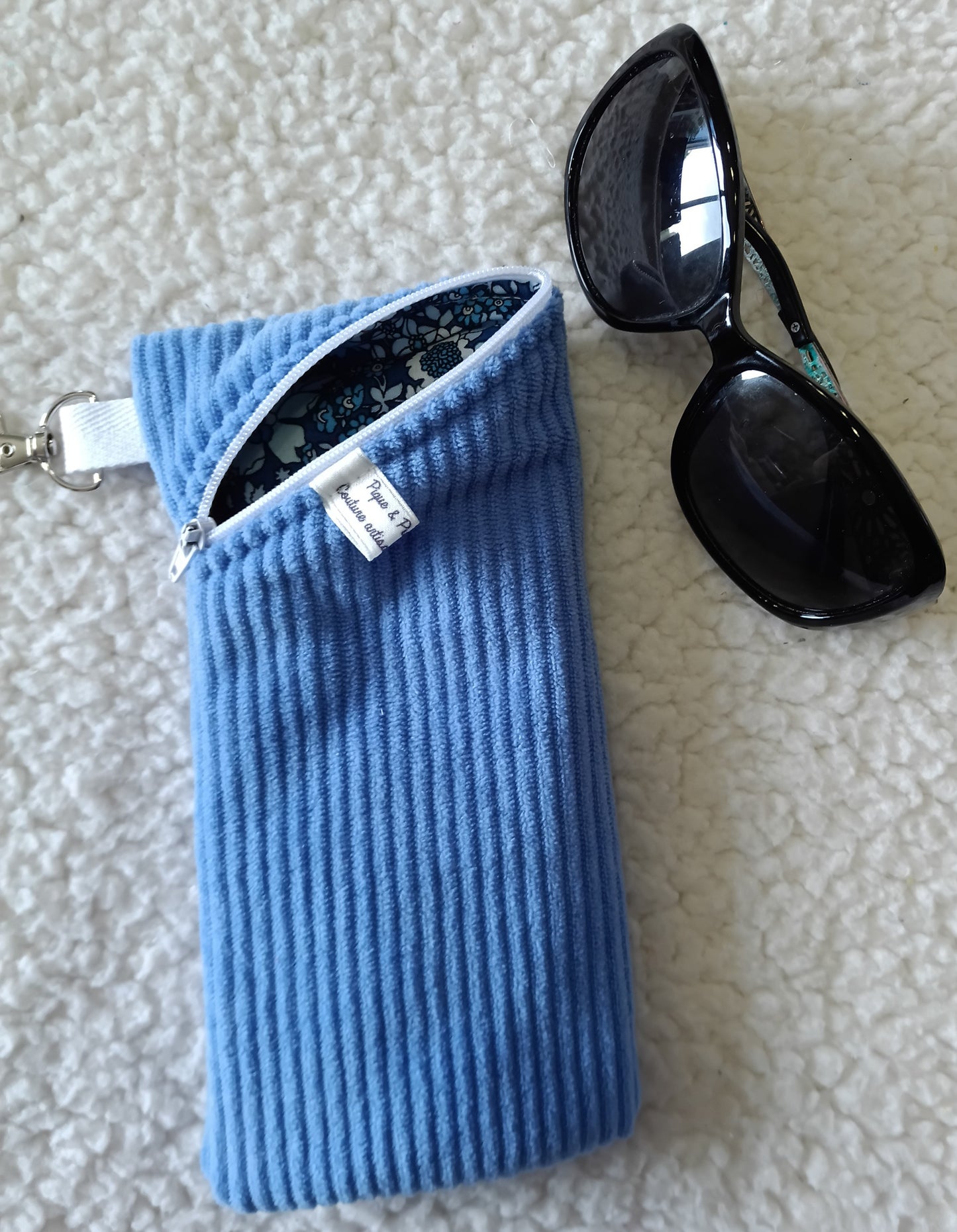 Étui à lunettes